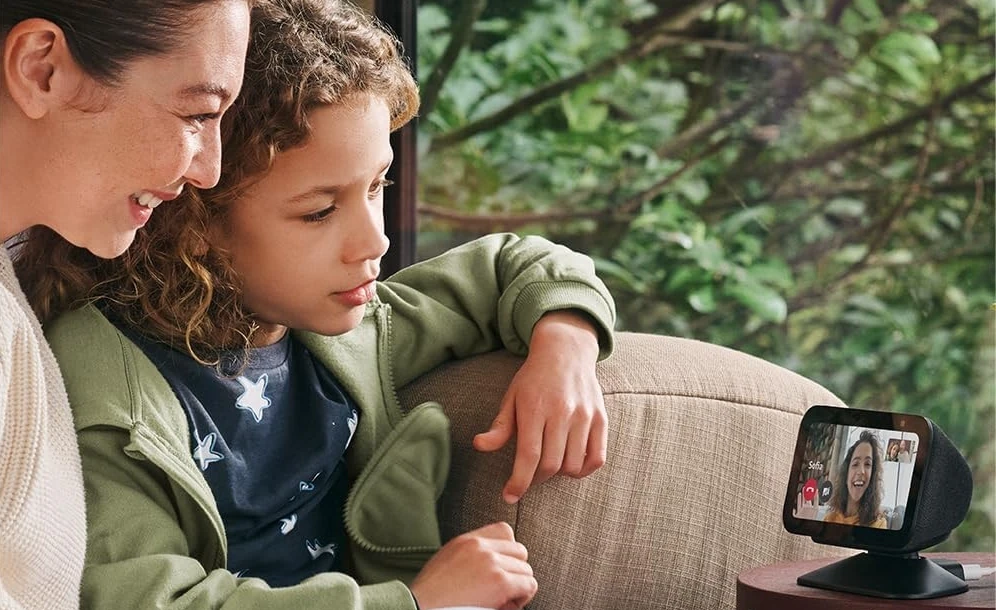 Câmera, alto-falante integrado e Alexa: Echo Show 5 (3ª geração - 2023)