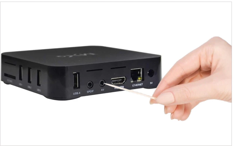 Como redefinir a TV Box MXQ PRO 4k 5G através do botão Reset?